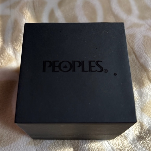 Necklace - Picture 2 of 3